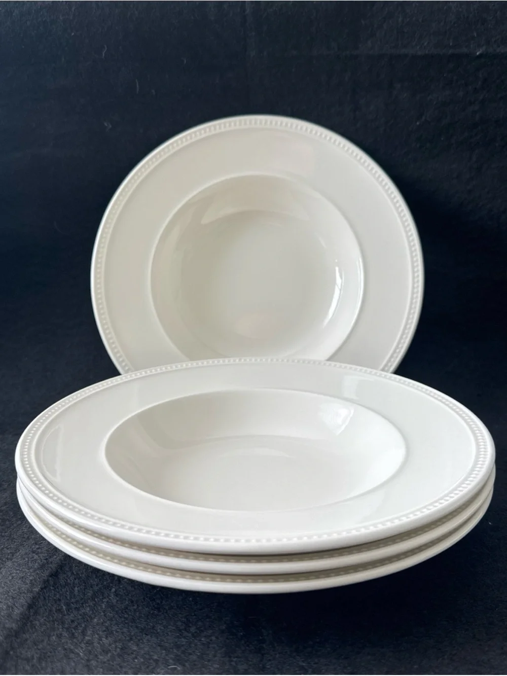 Set of 4 Wedgwood Windsor 9” Rimmed Soup Salad Pasta Bowls Ivory Beaded Rim